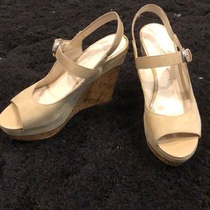 Nude wedges